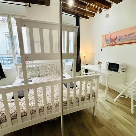 Apartment Dream Dwell - Cozy Family Near Quartier Marais Iiie
